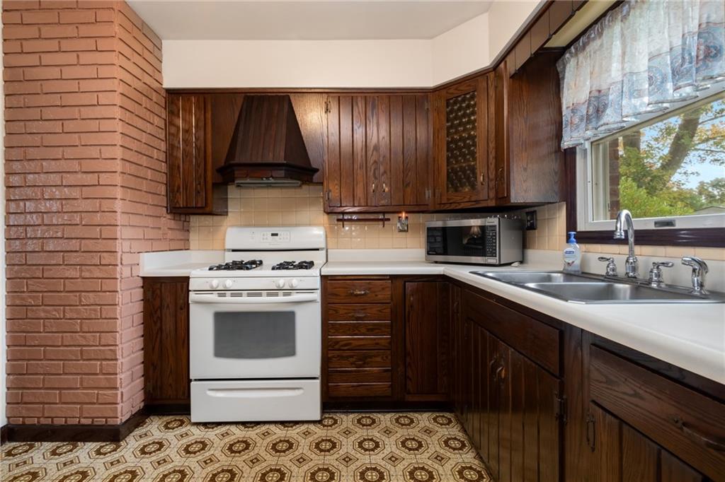 1020 Monaca Road Monaca, PA 15061 - Photo 5 of 25 Spacious kitchen is flooded with natural light