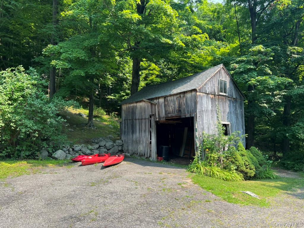 635 Long Pond Road Mahopac, NY 10541 - Photo 3 of 5