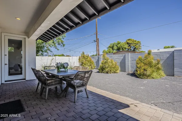 $1,500,000 | 3834 East Clarendon Avenue, Phoenix, AZ 85018