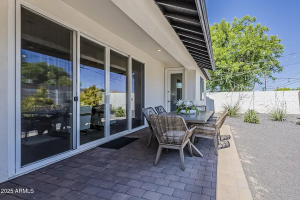 $1,500,000 | 3834 East Clarendon Avenue, Phoenix, AZ 85018