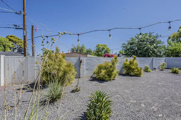 $1,500,000 | 3834 East Clarendon Avenue, Phoenix, AZ 85018