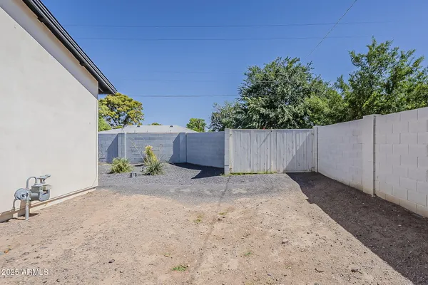 $1,500,000 | 3834 East Clarendon Avenue, Phoenix, AZ 85018