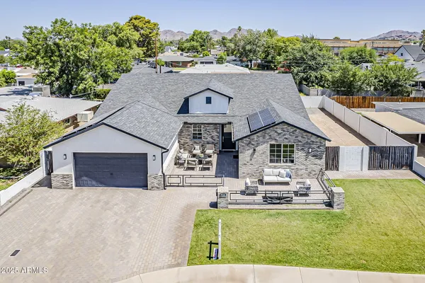 $1,500,000 | 3834 East Clarendon Avenue, Phoenix, AZ 85018