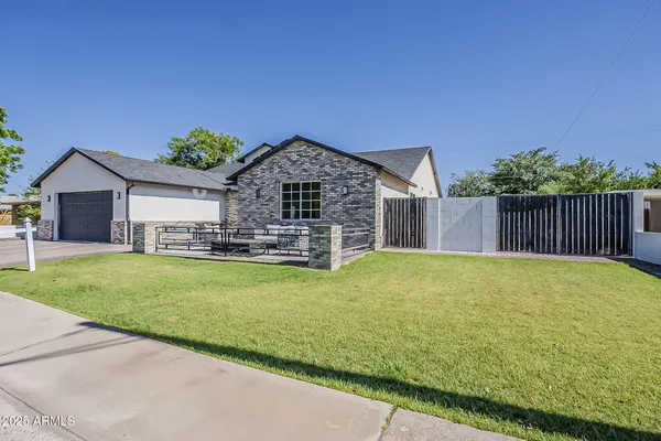 $1,500,000 | 3834 East Clarendon Avenue, Phoenix, AZ 85018