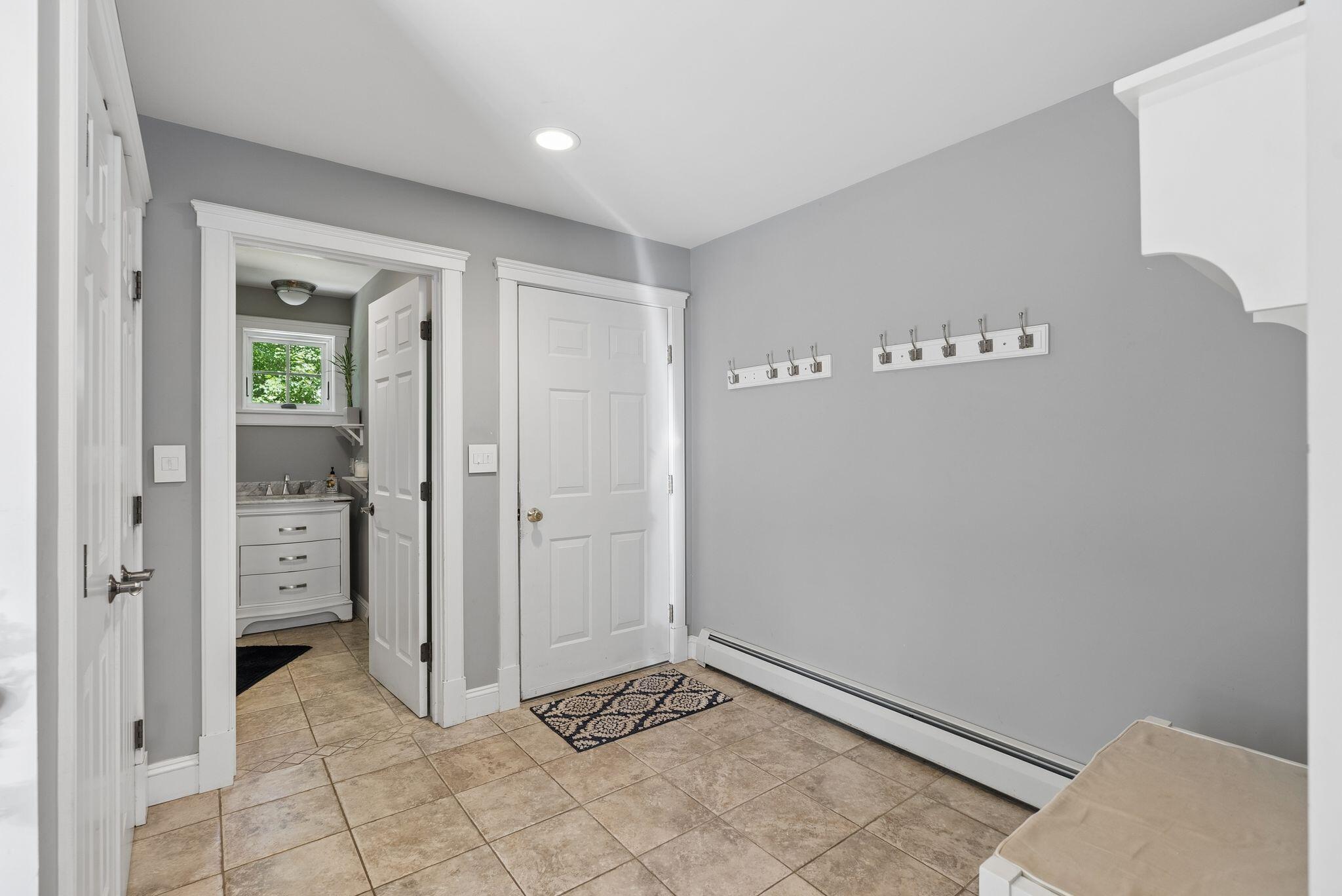 9 Fen Way Kennebunk, ME 04043 - Photo 15 of 41 48_DSC01758