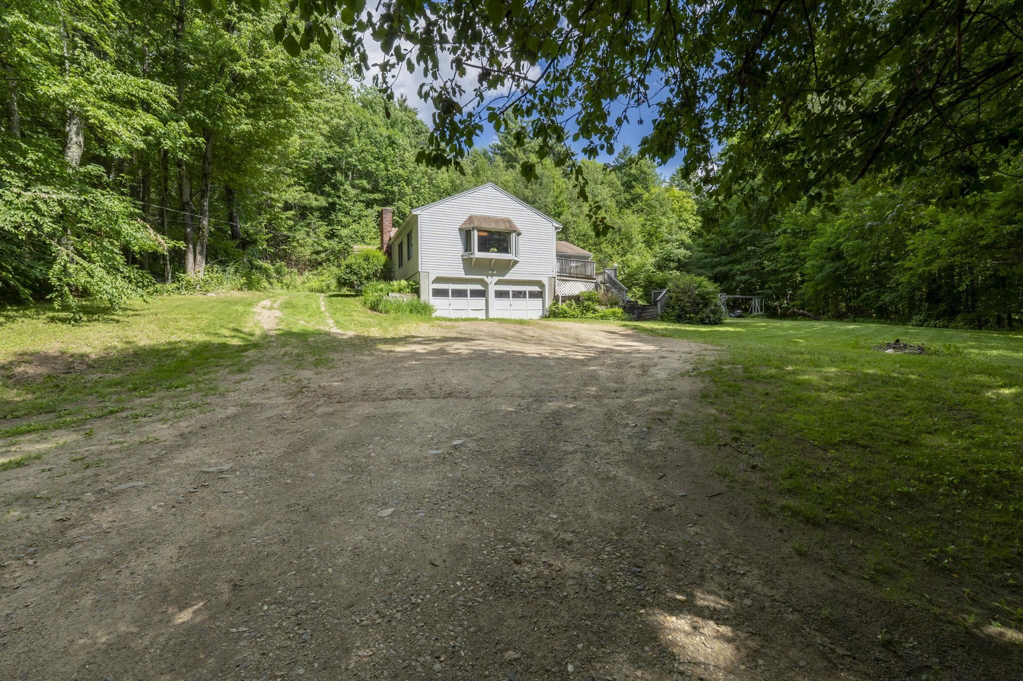 127 Mountain Road Deerfield, NH 03037 - Photo 2 of 31