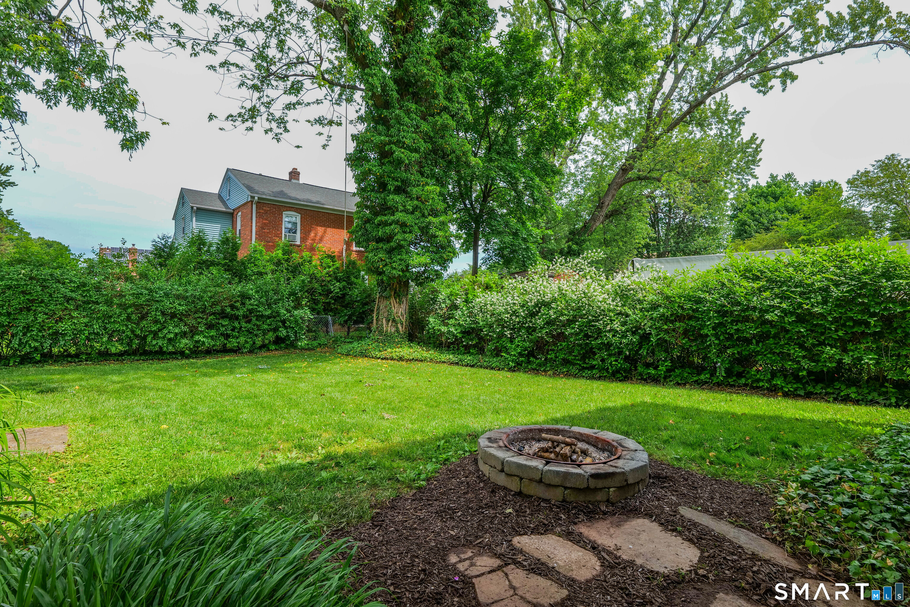 172 Nott Street Wethersfield, CT 06109 - Photo 32 of 35 fire pit and yard
