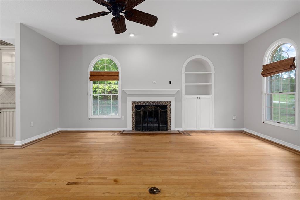 7268 Crystal Spring Run Weeki Wachee, FL 34607 - Photo 17 of 100