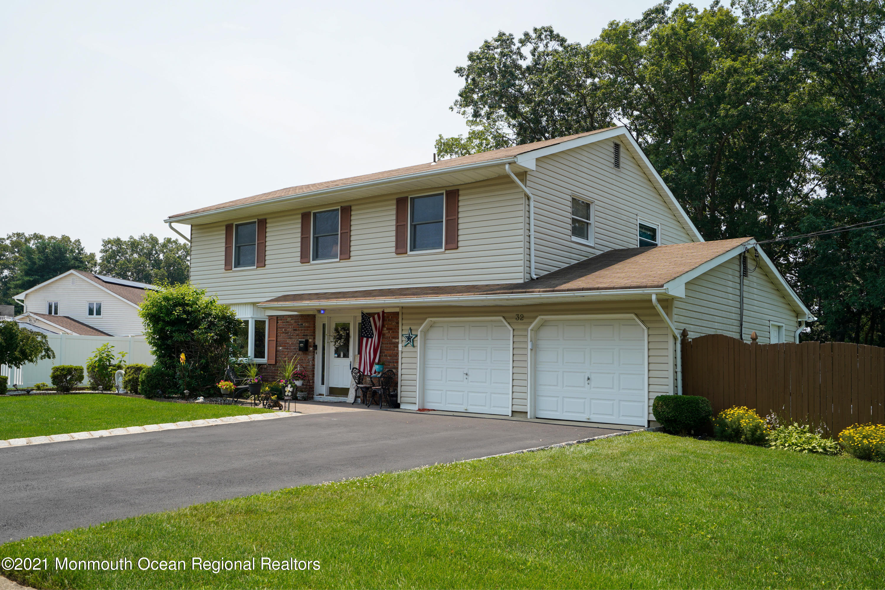 32 Pepperridge Road Howell, NJ 07731 - Photo 2 of 33 DSC00059