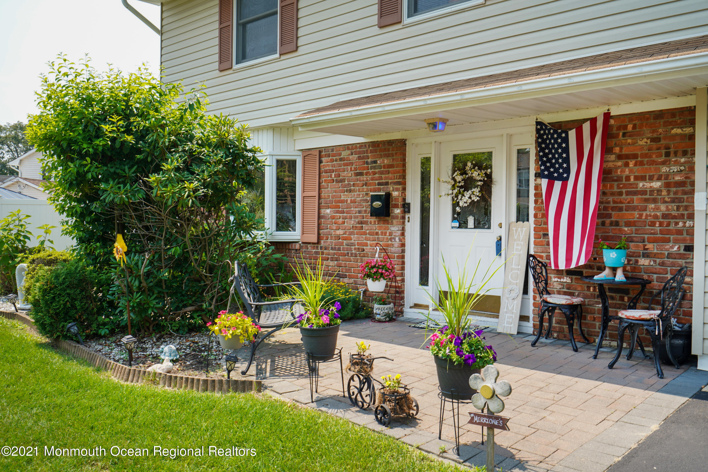 32 Pepperridge Road Howell, NJ 07731 - Photo 4 of 33 DSC00063