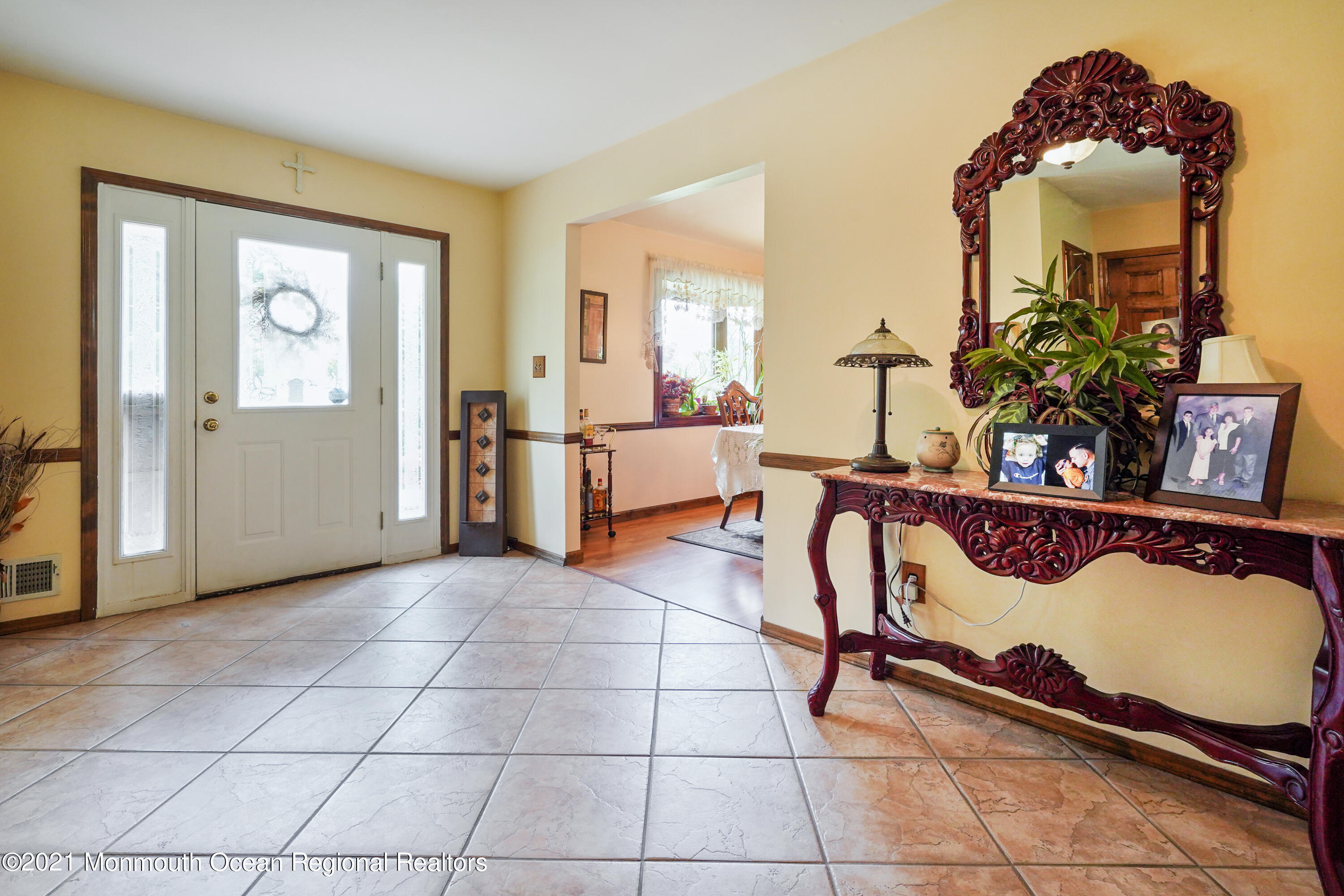 32 Pepperridge Road Howell, NJ 07731 - Photo 5 of 33 DSC09929