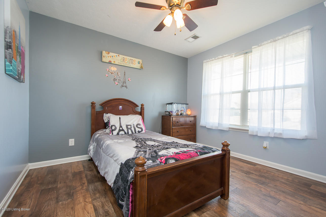 498 Madison Rae Boulevard Shepherdsville, KY 40165 - Photo 19 of 33 Bedroom 1