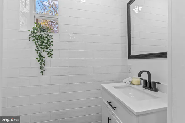 $247,000 | 5942 North Norwood Street, Philadelphia, PA 19138