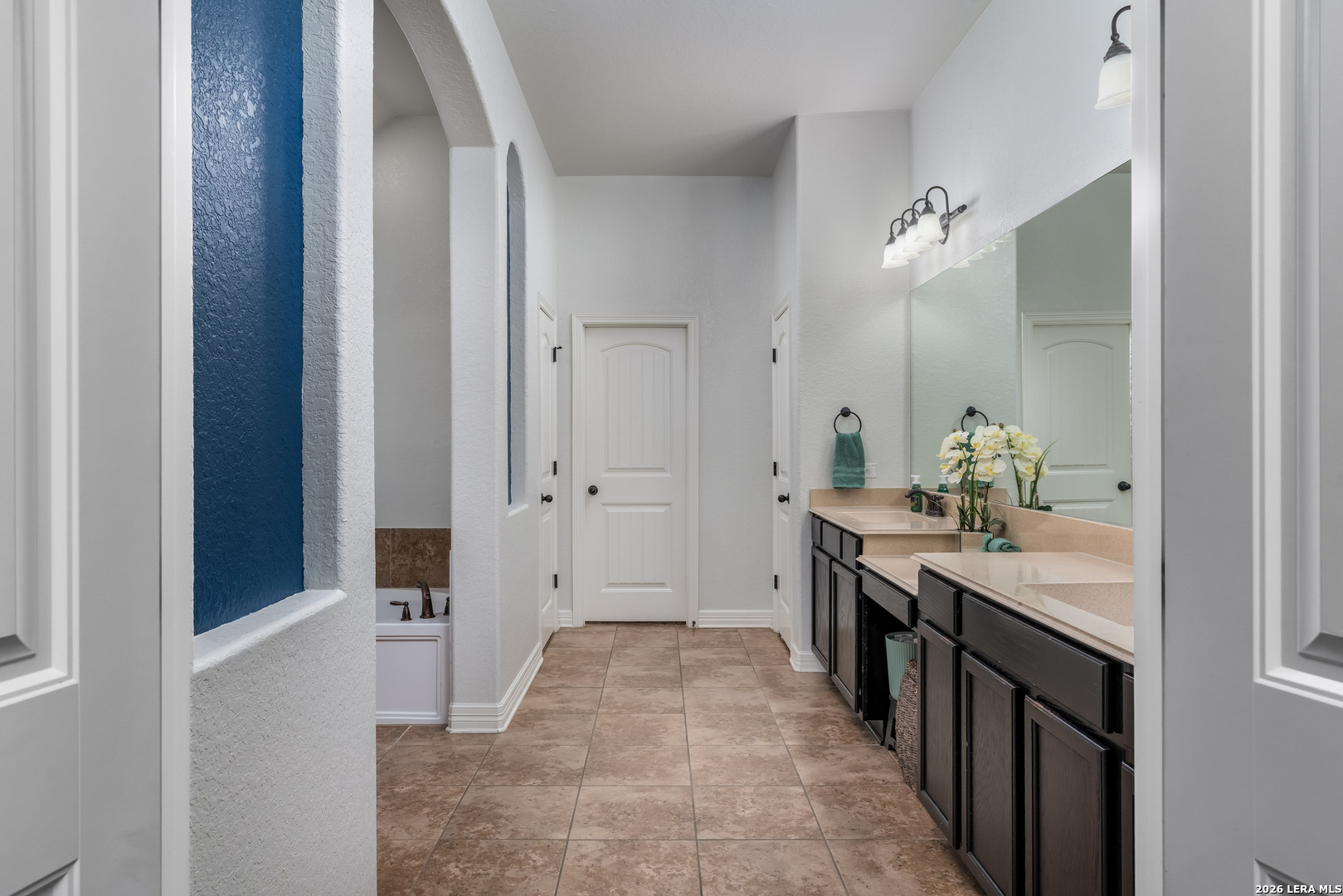 11331 Massive Mount Helotes, TX 78023 - Photo 14 of 31