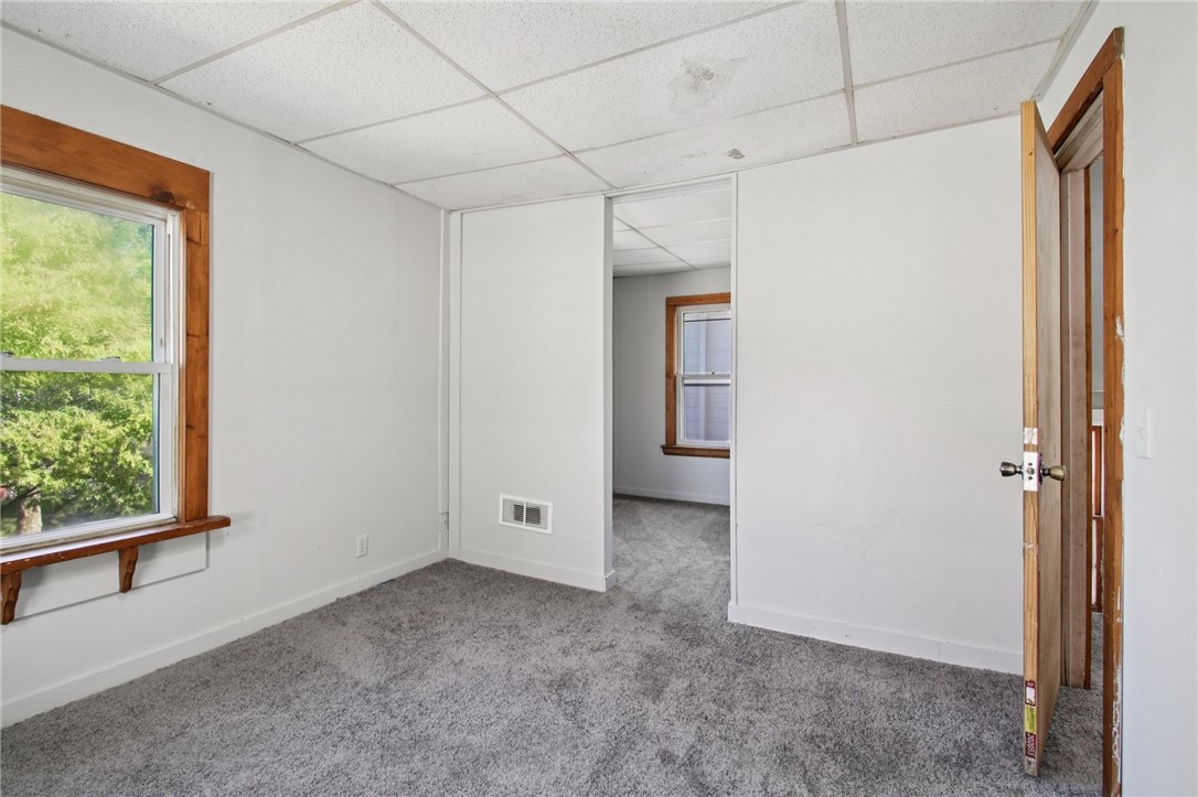 471 Melville Street Rochester, NY 14609 - Photo 13 of 31 Bedroom 1