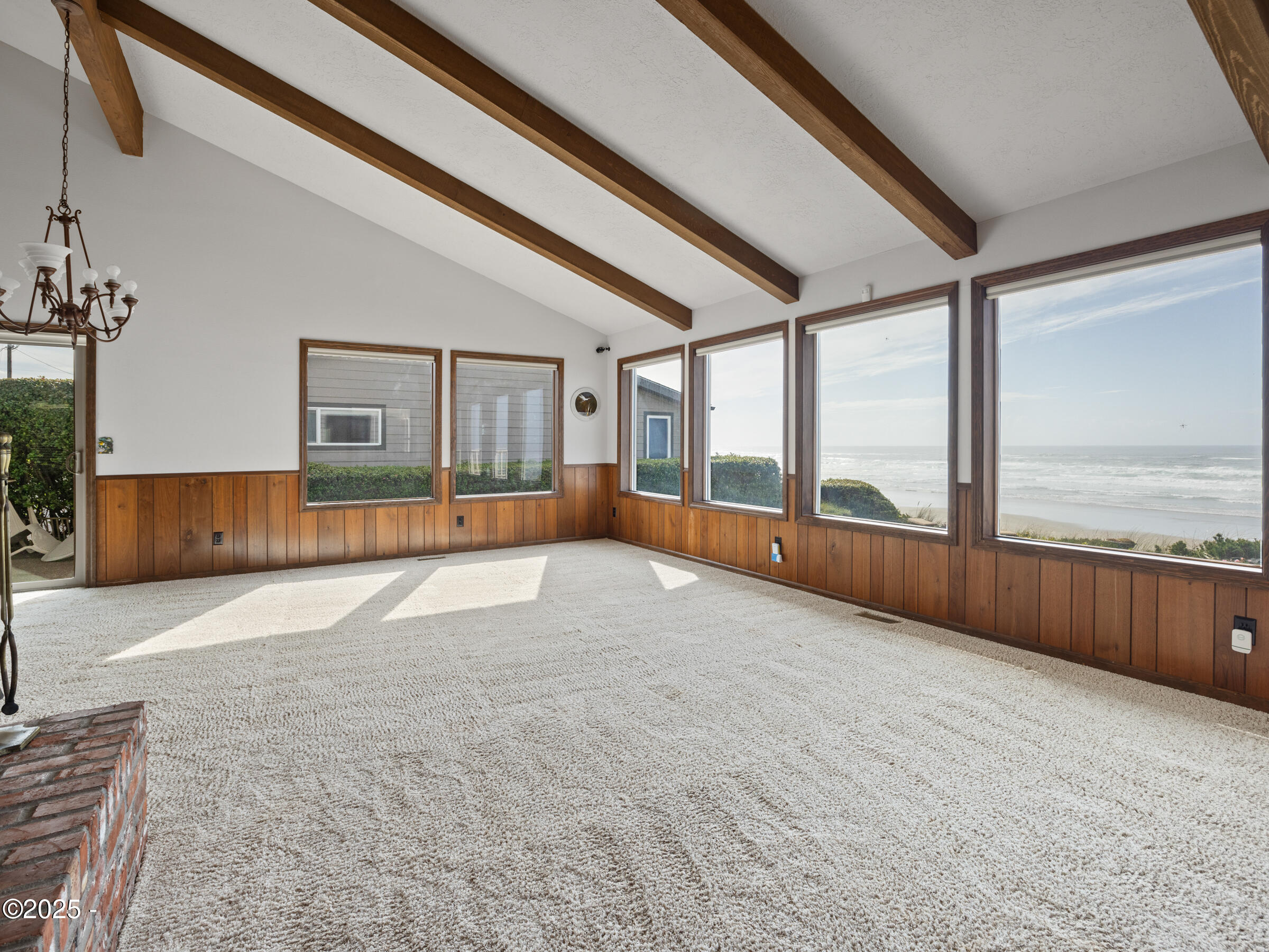 1016 Southwest Mark Street Newport, OR 97365 - Photo 11 of 70 Living_View Looking South