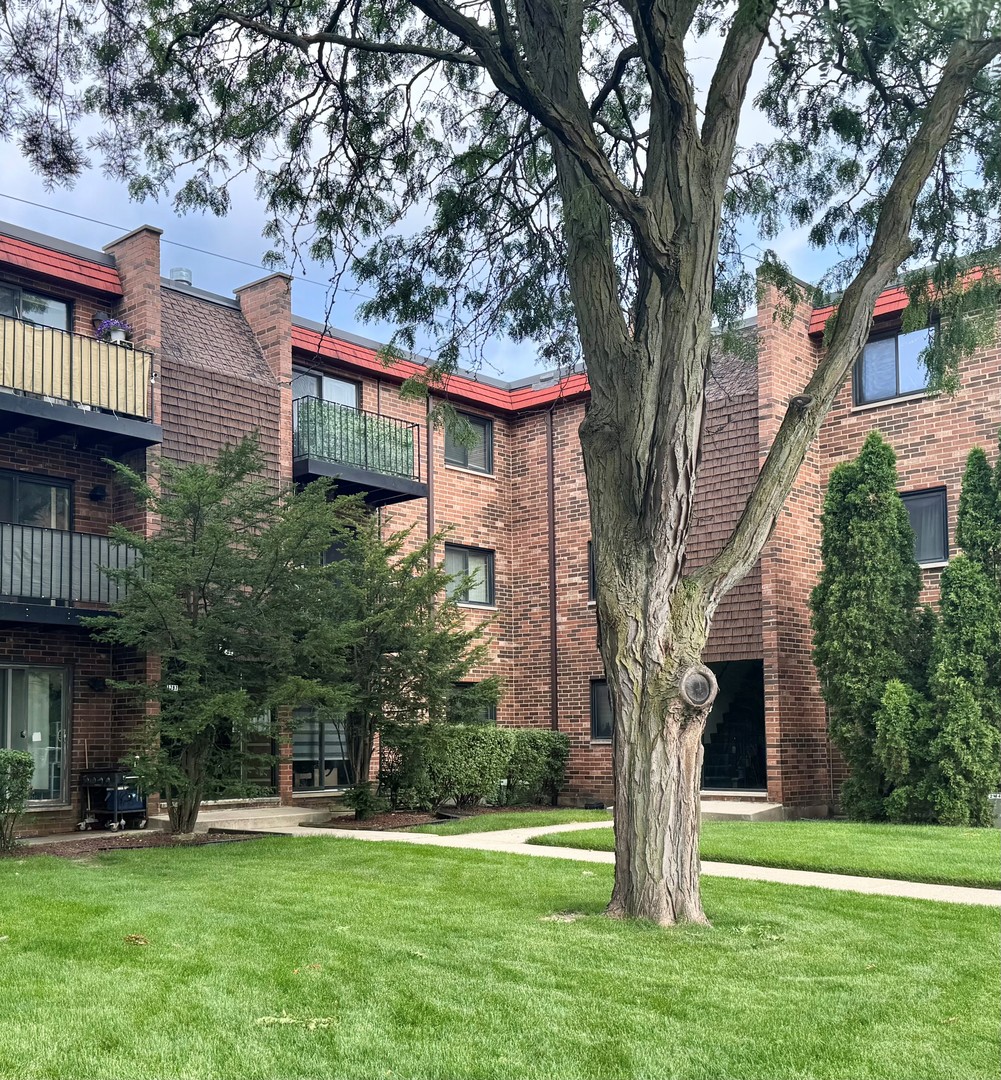1787 West Algonquin Road, Unit 2A Mount Prospect, IL 60056 - Photo 9 of 39