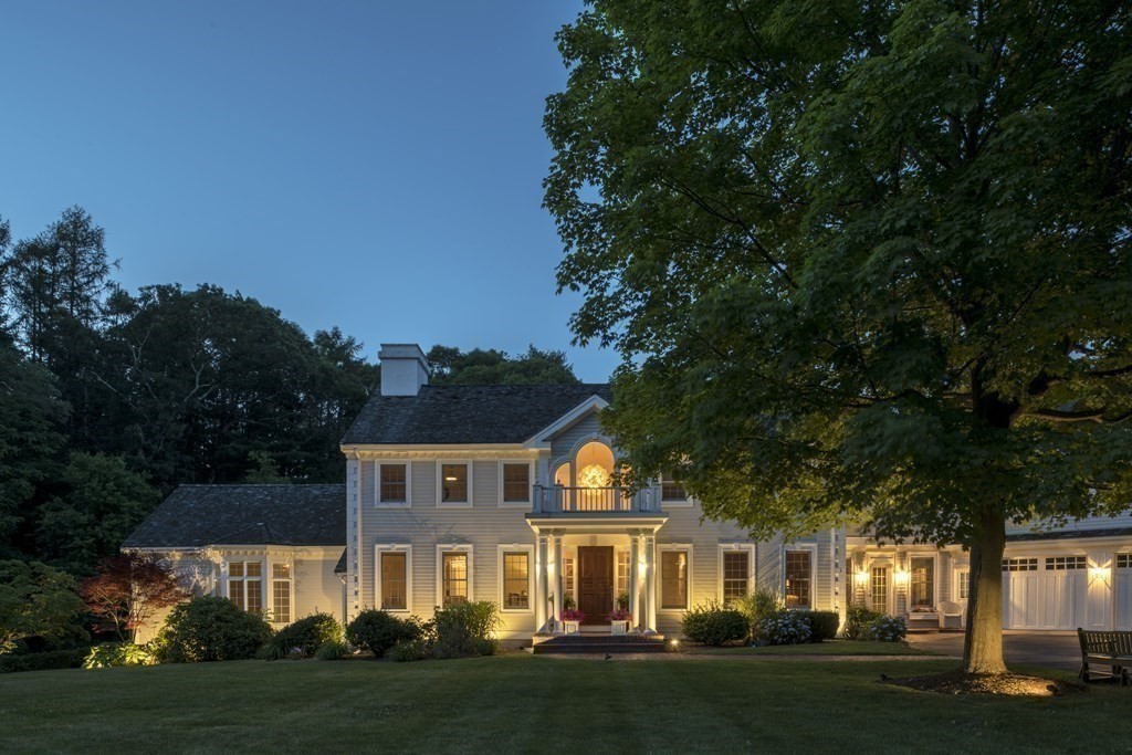 3 Brewer Way Hingham, MA 02043 - Photo 34 of 36 a front view of a house with a garden