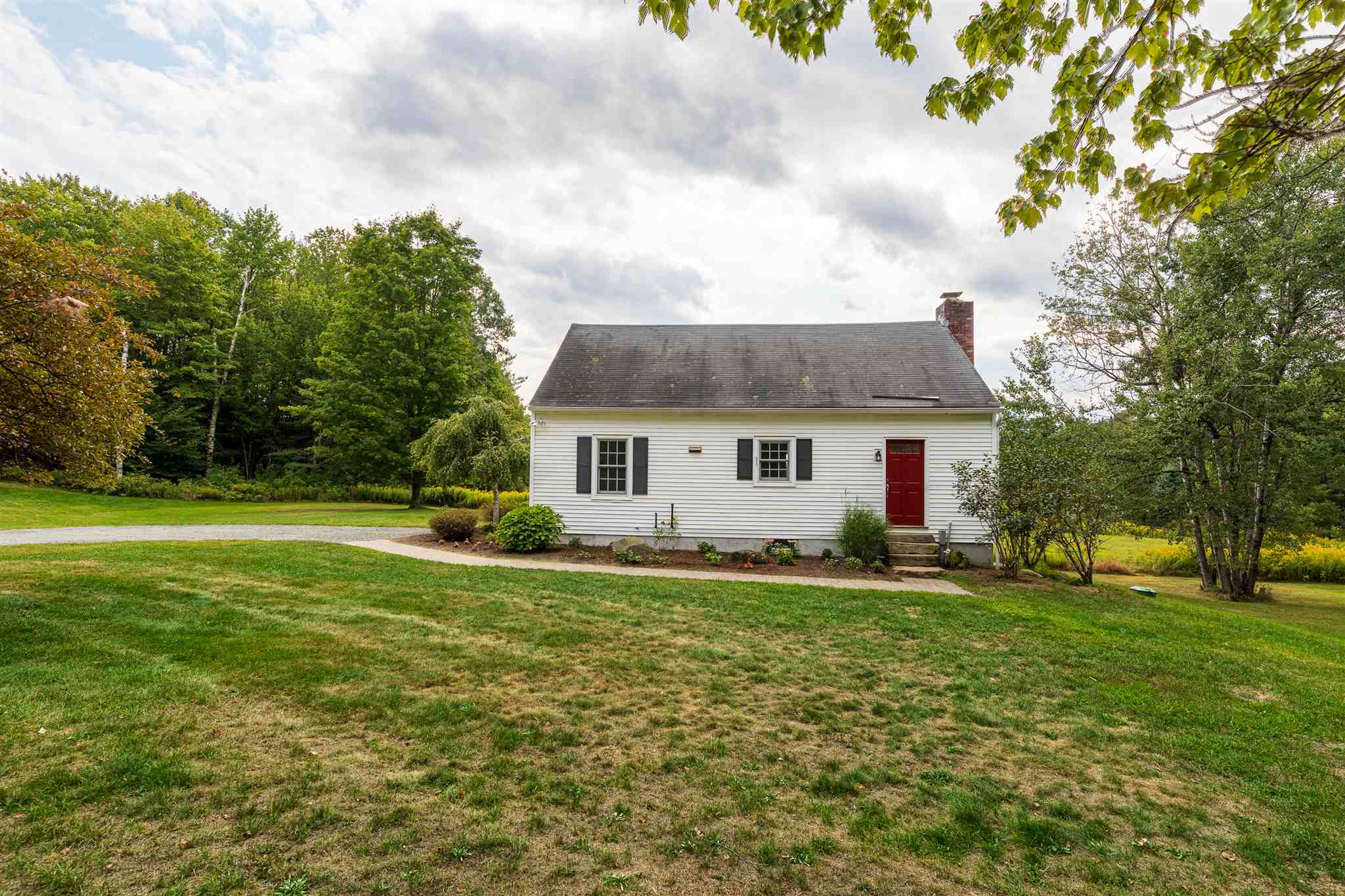 128 Old Strong Road Thetford, VT 05075 - Photo 3 of 27