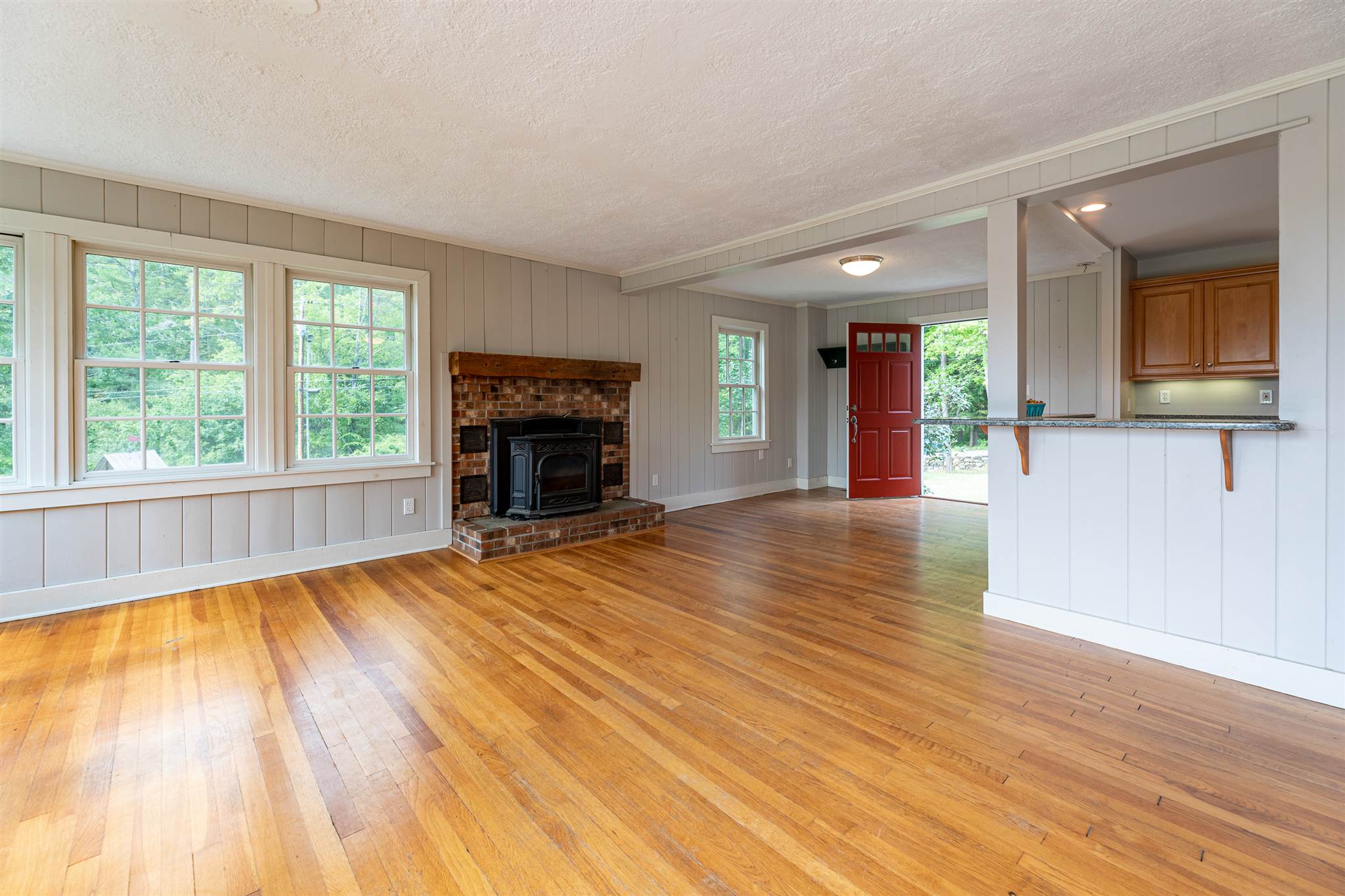 128 Old Strong Road Thetford, VT 05075 - Photo 6 of 27
