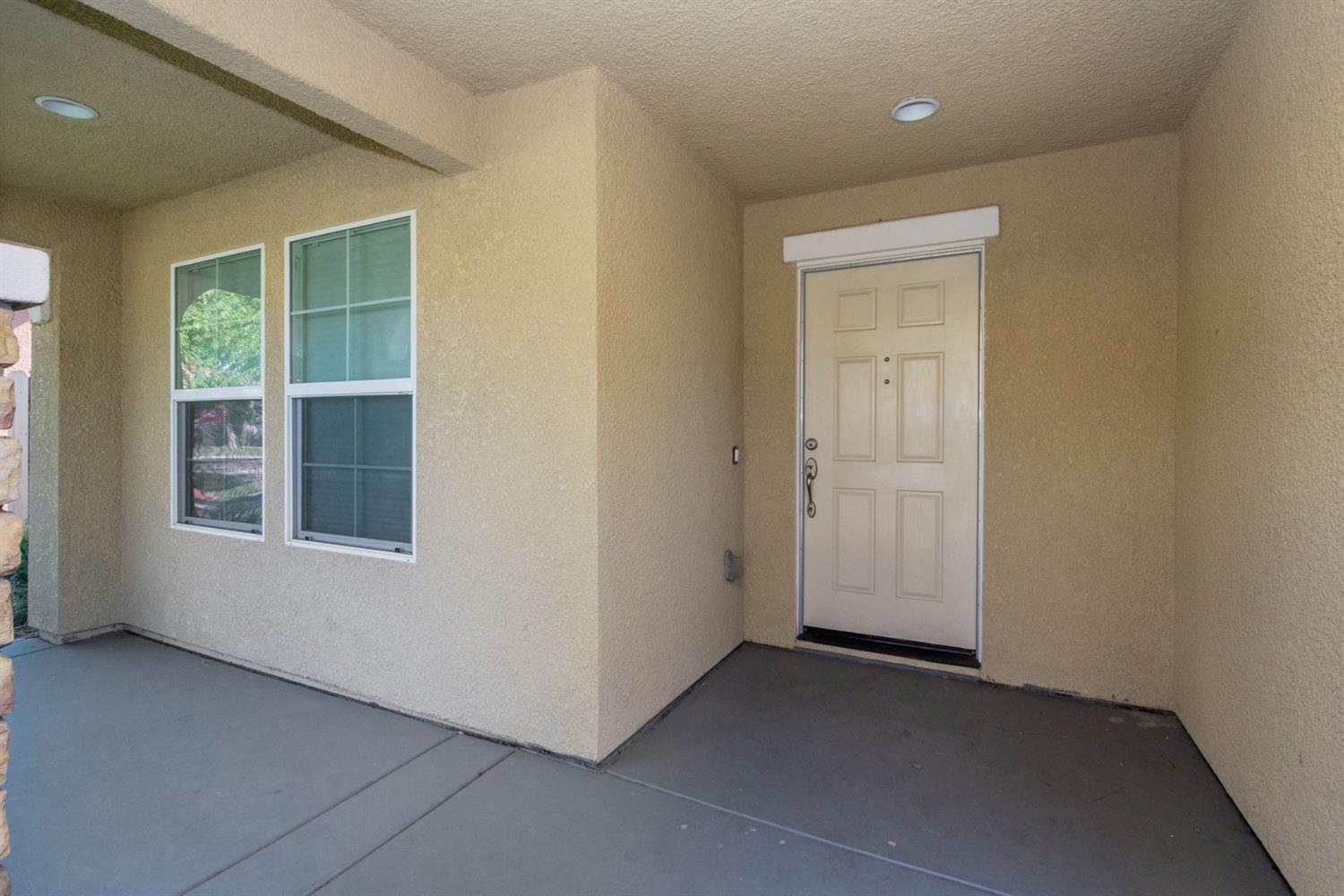 914 Pear Street Madera, CA 93638 - Photo 2 of 22
