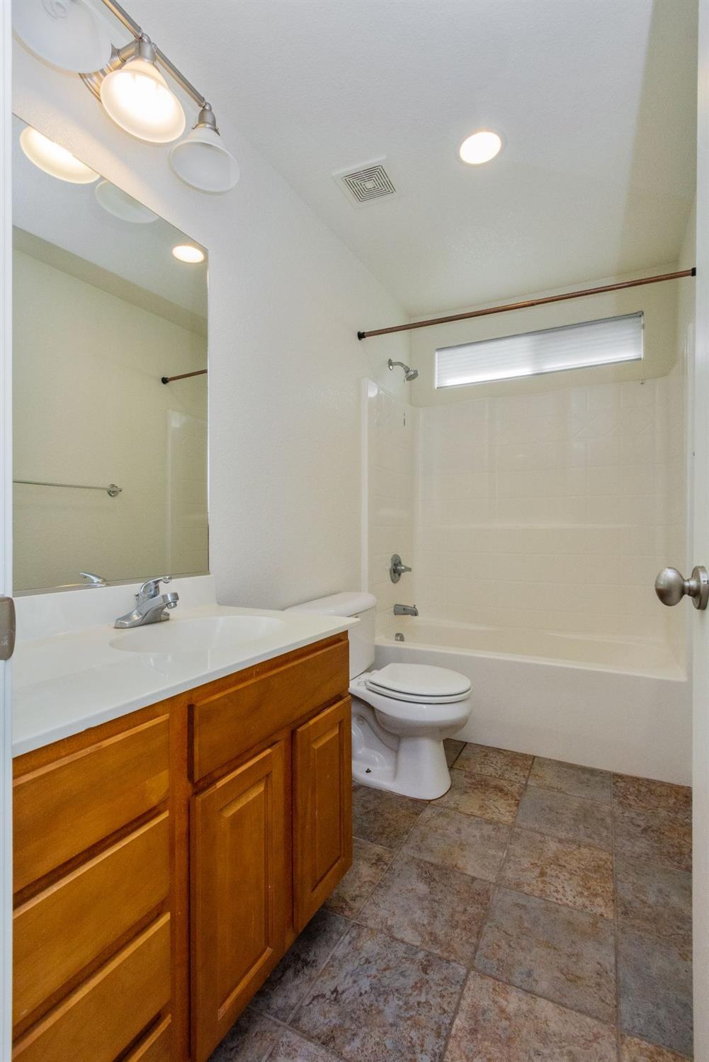 914 Pear Street Madera, CA 93638 - Photo 18 of 22