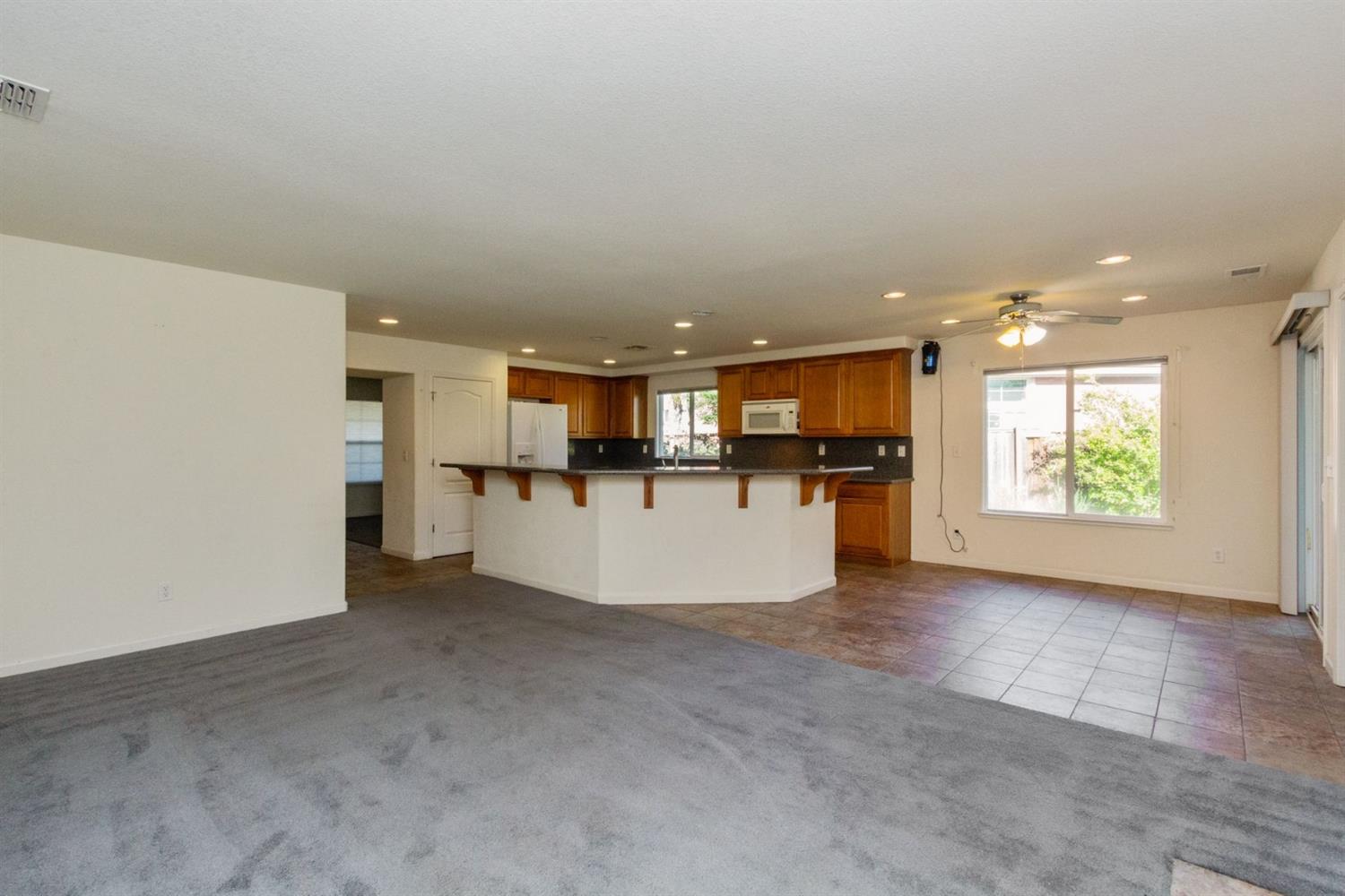 914 Pear Street Madera, CA 93638 - Photo 6 of 22