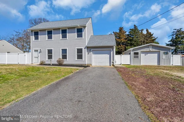 $419,999 | 20 Colonial Drive, Little Egg Harbor, NJ 08087