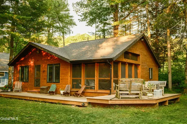 $445,000 | 127 Queechy Shores, Canaan, NY 12029