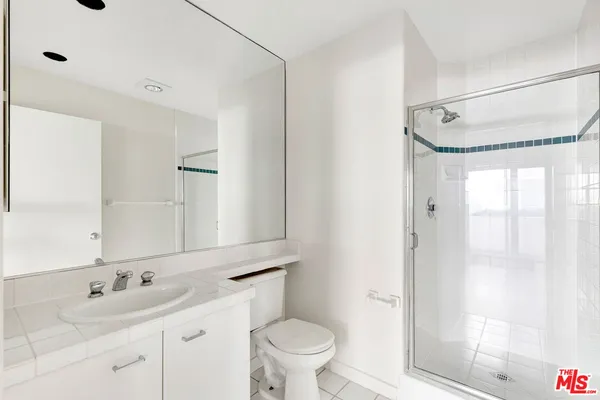 $6,250 | 811 21st Street, Unit 2, Santa Monica, CA 90403