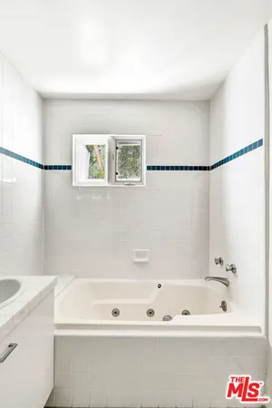 $6,250 | 811 21st Street, Unit 2, Santa Monica, CA 90403