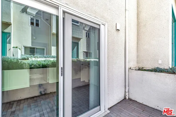 $6,250 | 811 21st Street, Unit 2, Santa Monica, CA 90403