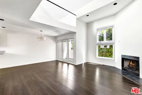 $6,250 | 811 21st Street, Unit 2, Santa Monica, CA 90403