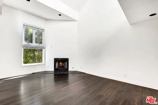 $6,250 | 811 21st Street, Unit 2, Santa Monica, CA 90403