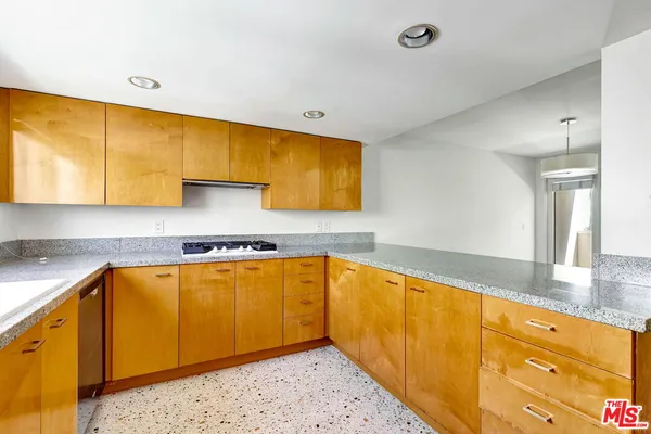 $6,250 | 811 21st Street, Unit 2, Santa Monica, CA 90403