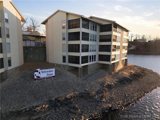 $270,000 | 56 Branch Road, Unit 114, Lake Ozark, MO 65049