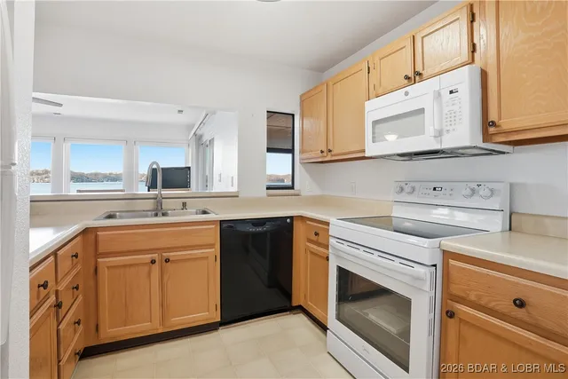 $270,000 | 56 Branch Road, Unit 114, Lake Ozark, MO 65049