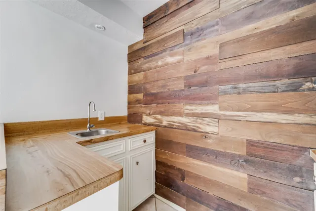 $1,950 | 15114 Forest Lodge Drive, Houston, TX 77070