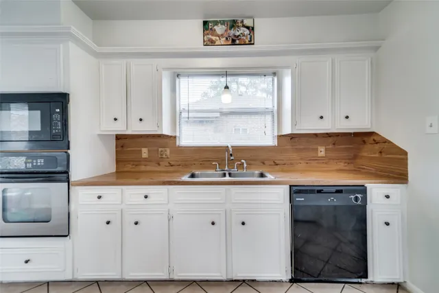 $1,950 | 15114 Forest Lodge Drive, Houston, TX 77070