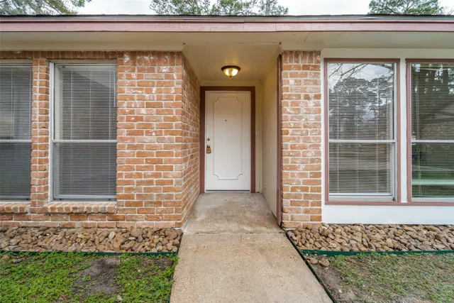 $1,950 | 15114 Forest Lodge Drive, Houston, TX 77070