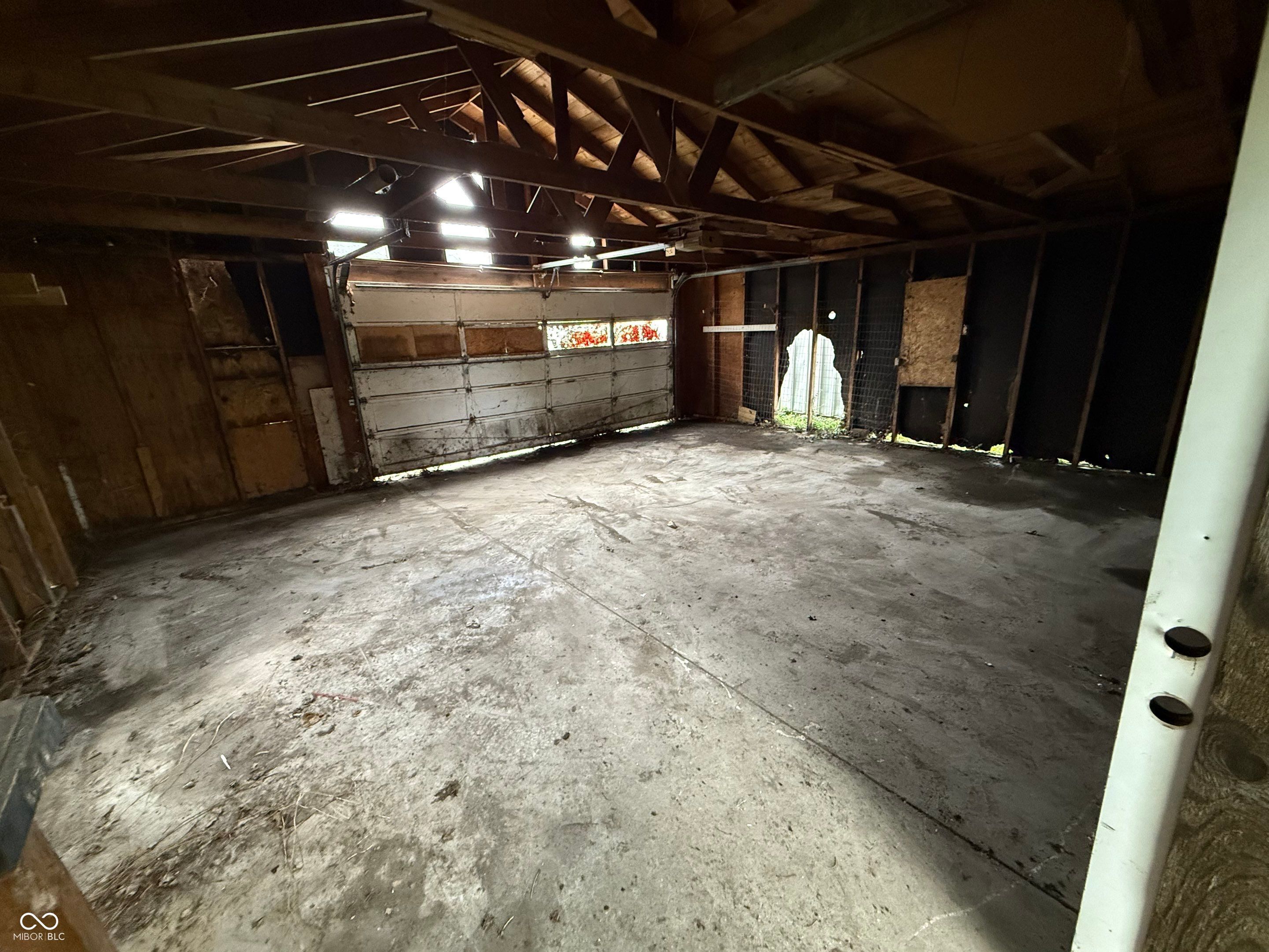 2122 Noble Street Anderson, IN 46016 - Photo 6 of 10