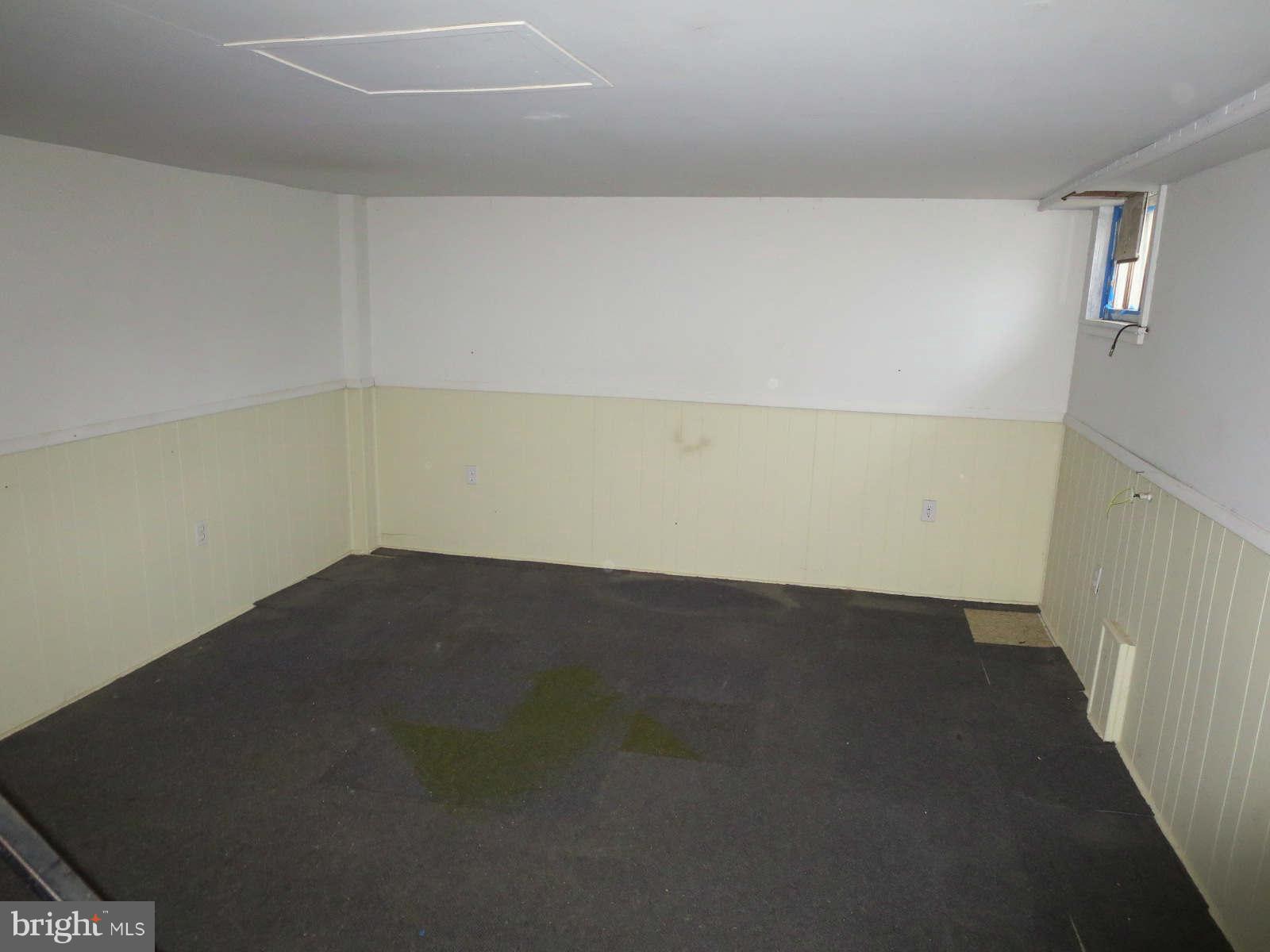 1534 Doolittle Road Baltimore, MD 21221 - Photo 10 of 17 LL Rec Room