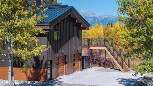 $9,750,000 | 1325 Munger Mountain Road, Jackson, WY 83001