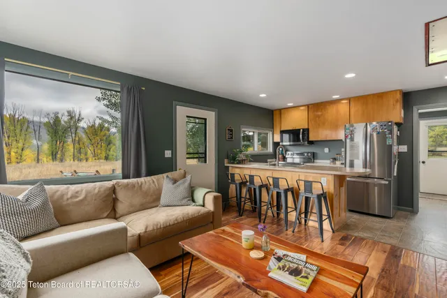 $9,750,000 | 1325 Munger Mountain Road, Jackson, WY 83001