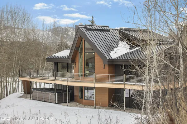 $9,750,000 | 1325 Munger Mountain Road, Jackson, WY 83001