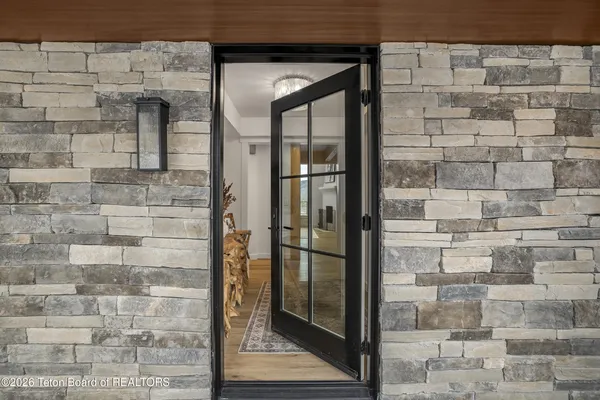 $9,750,000 | 1325 Munger Mountain Road, Jackson, WY 83001