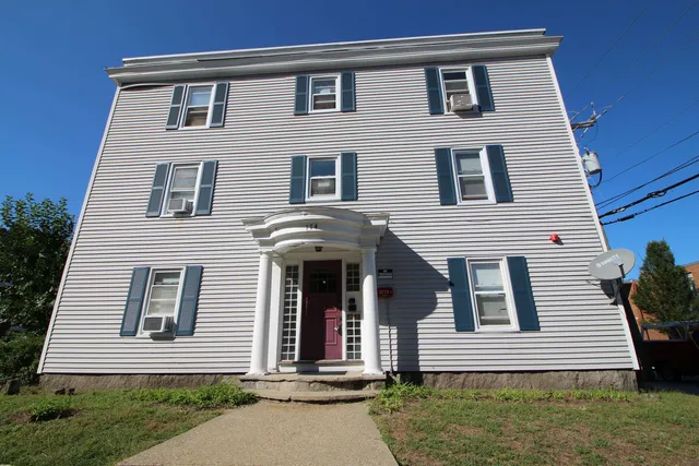 $1,100 | 174 Concord Street, Unit 1, Manchester, NH 03104