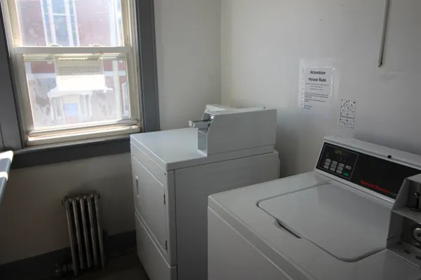 $1,100 | 174 Concord Street, Unit 1, Manchester, NH 03104