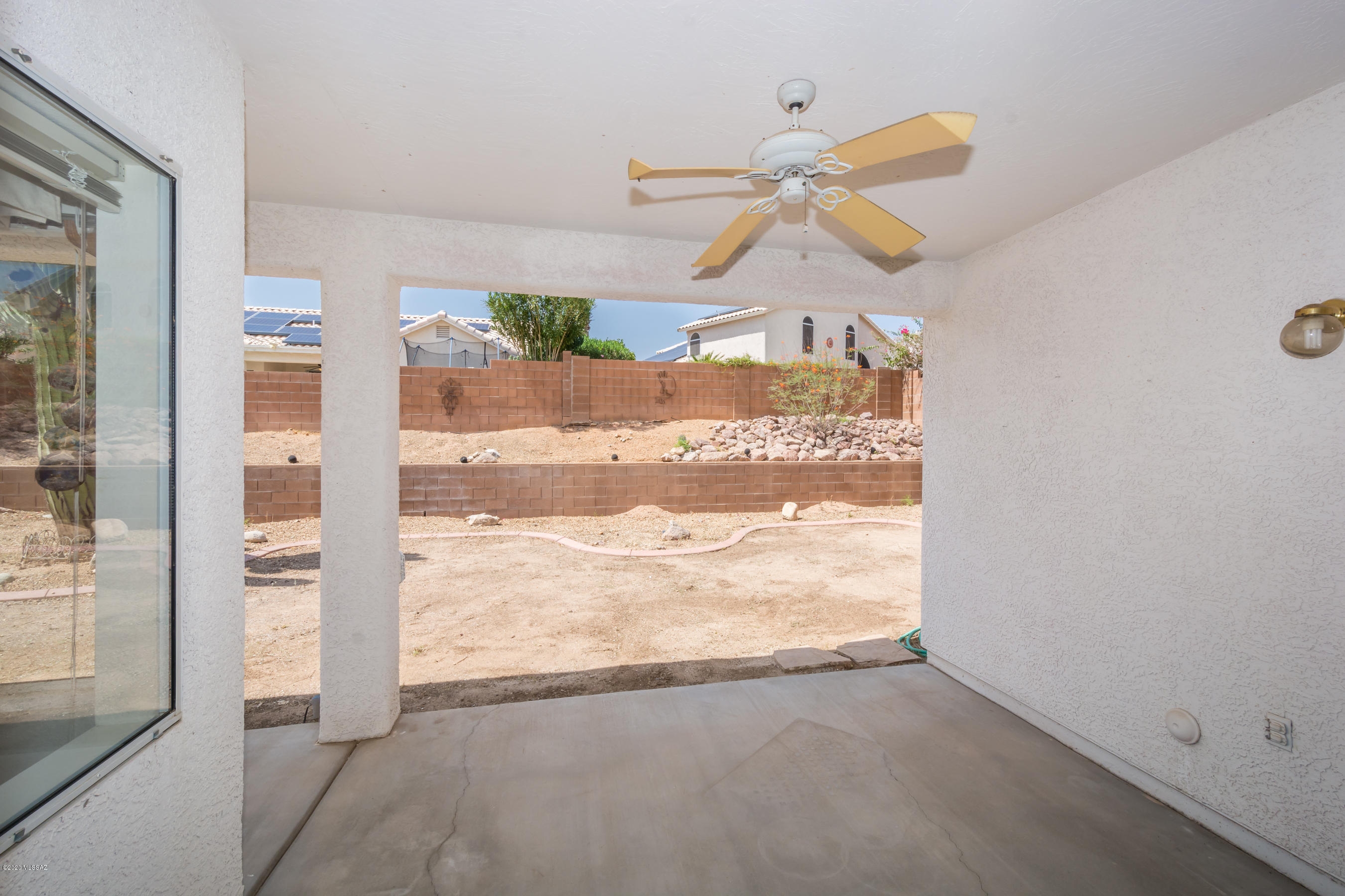 11341 Silver Pheasant Loop Oro Valley, AZ 85737 - Photo 28 of 41 a view of a sky from a window