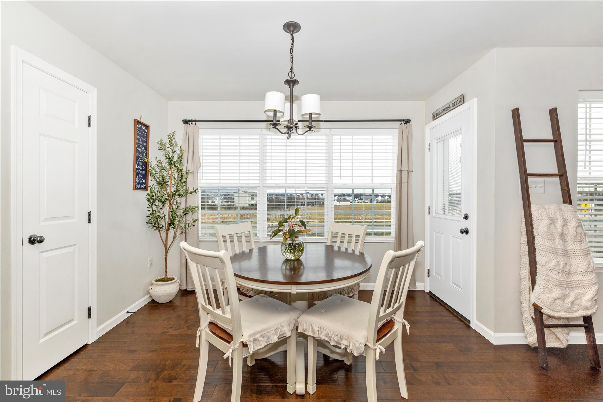 6806 Hawes Court Frederick, MD 21702 - Photo 13 of 59 Breakfast Nook